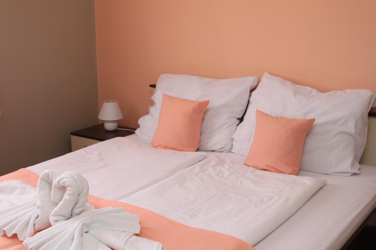 Sun Apartments Суботица Екстериор снимка